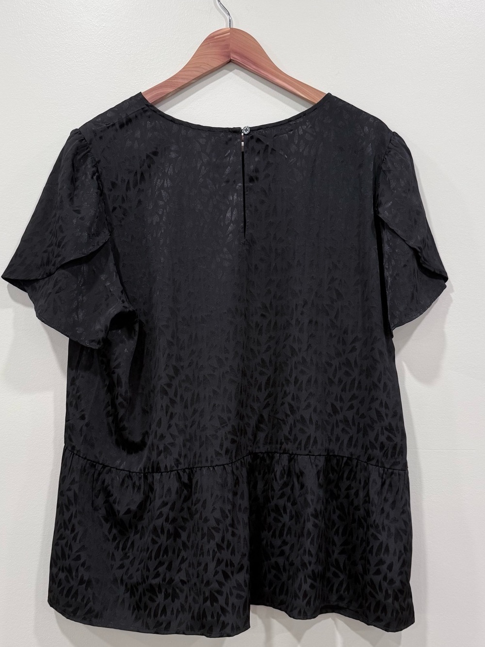 LOFT Black Flutter Sleeve Peplum Top - Picture 4 of 7